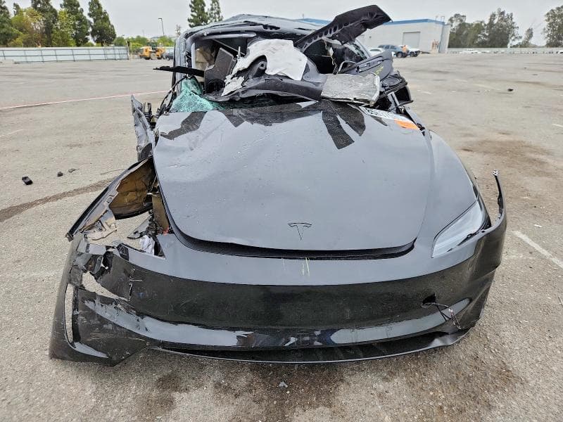 2026 TESLA MODEL 3 11