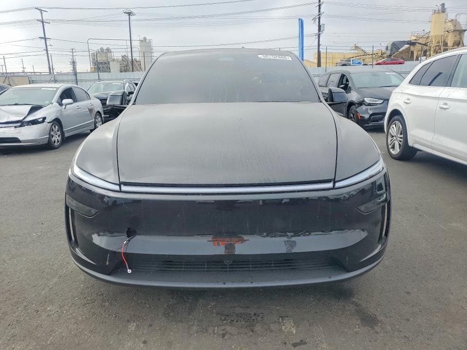 2026 TESLA MODEL Y 5