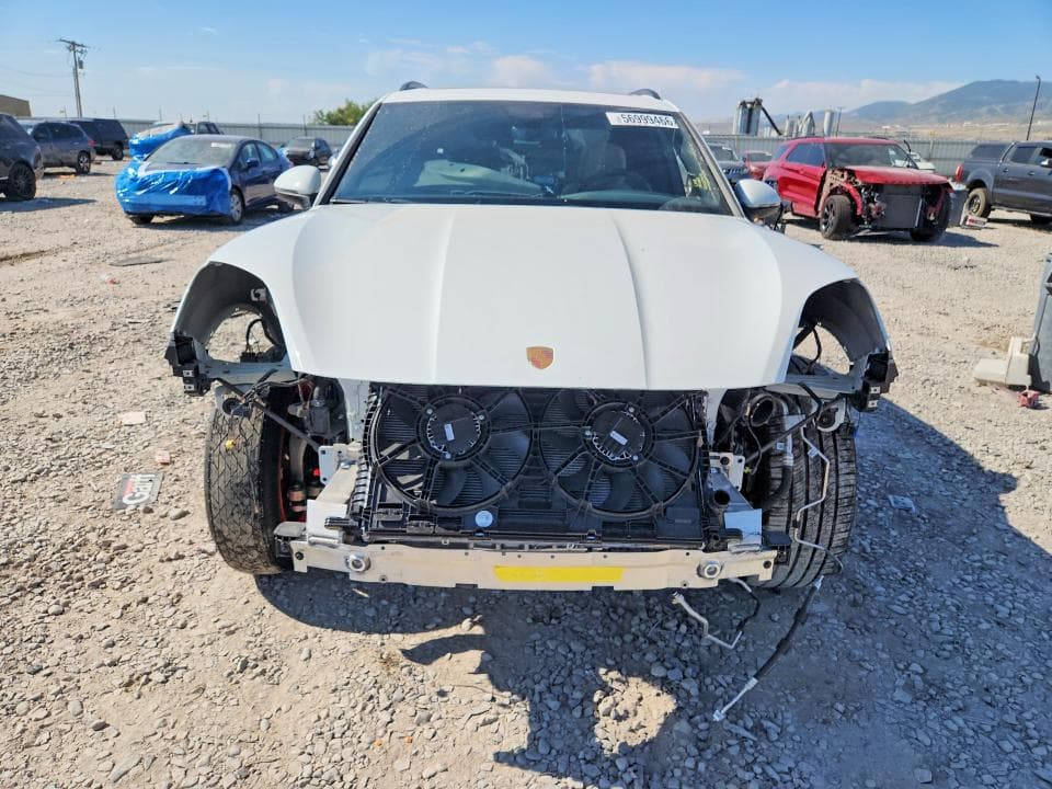 2025 PORSCHE CAYENNE 5