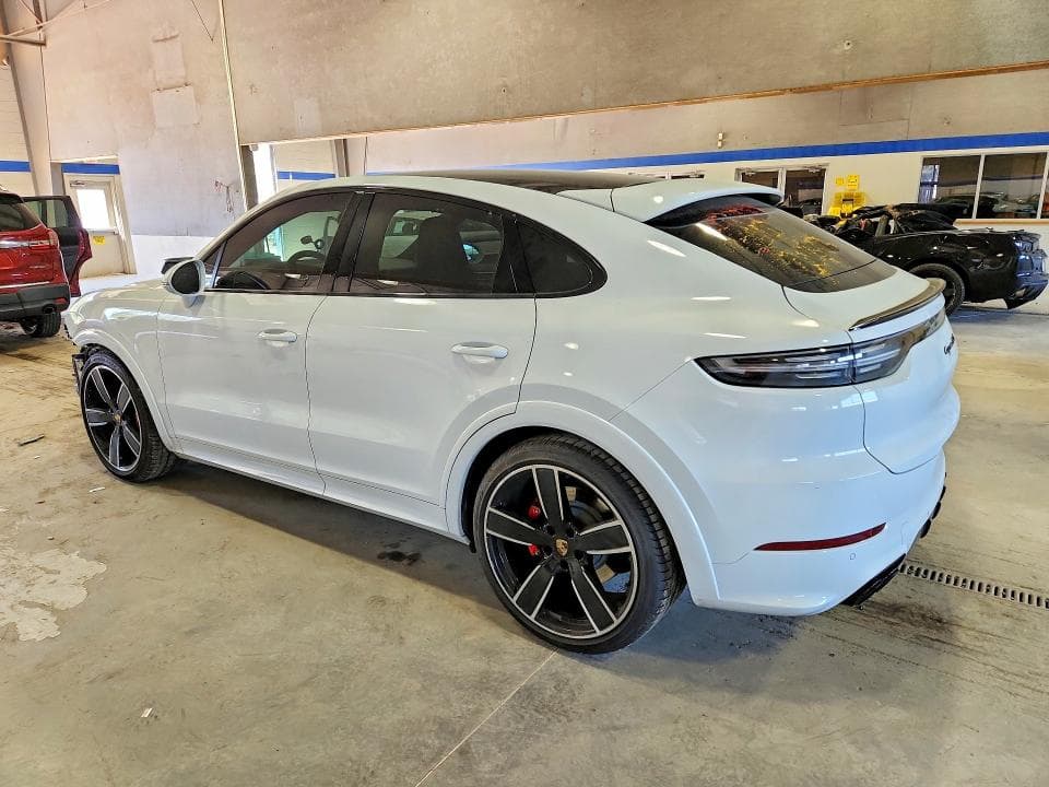2023 PORSCHE CAYENNE GTS COUPE 2