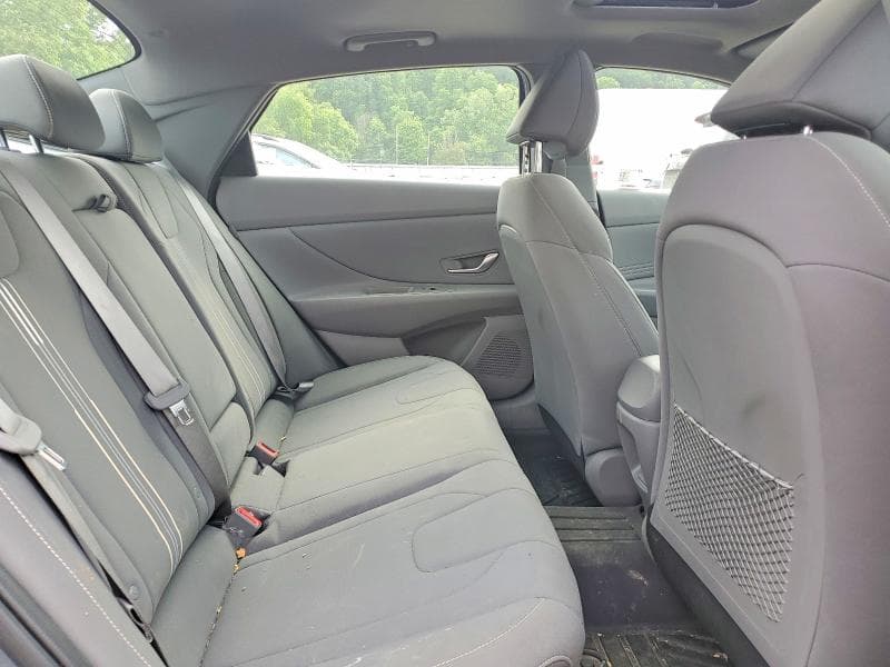 2025 HYUNDAI ELANTRA SEL 10