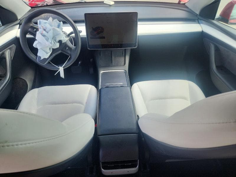 2023 TESLA MODEL Y 8