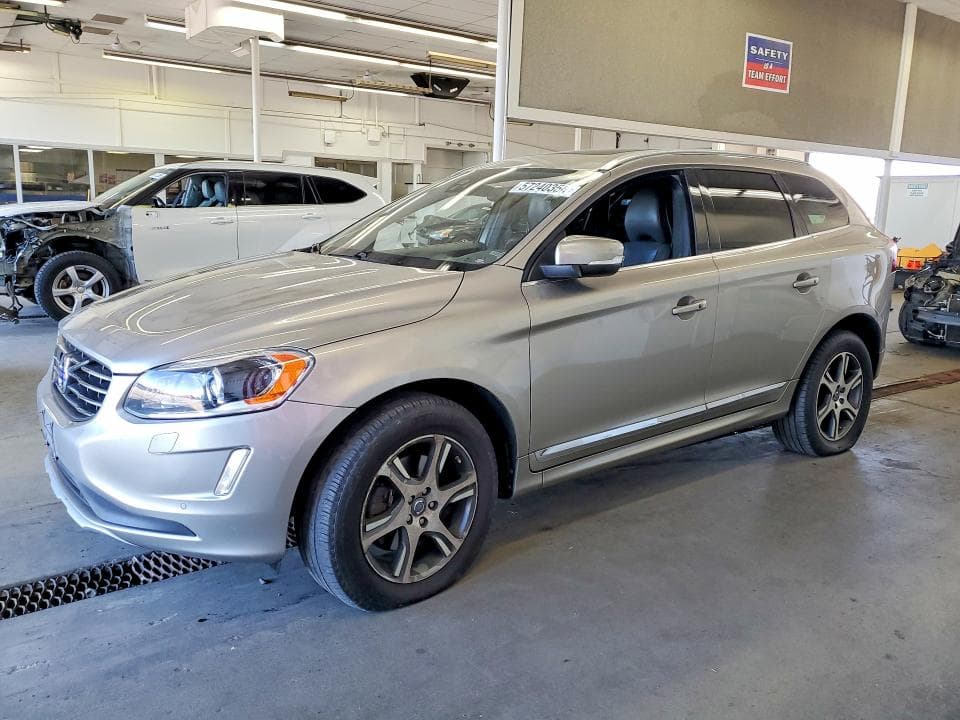 2015 VOLVO XC60 - 1