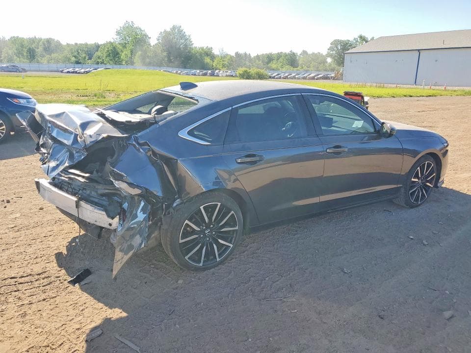 2023 HONDA ACCORD TOURING HYBRID 3