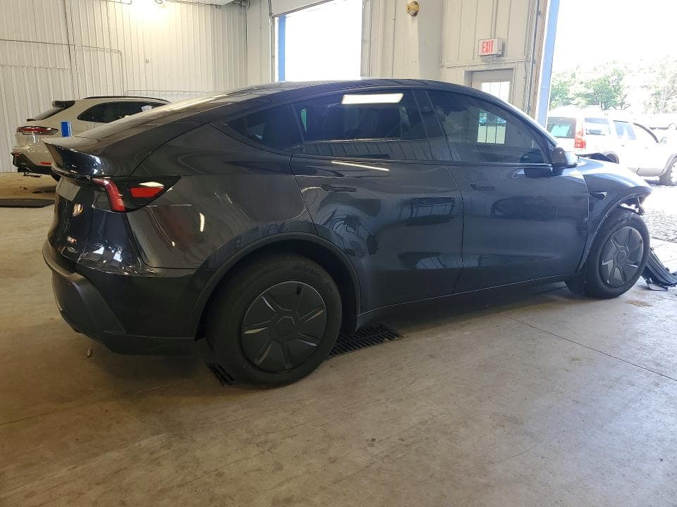 2026 TESLA MODEL Y 3