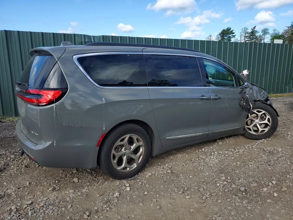 2022 CHRYSLER PACIFICA LIMITED 3