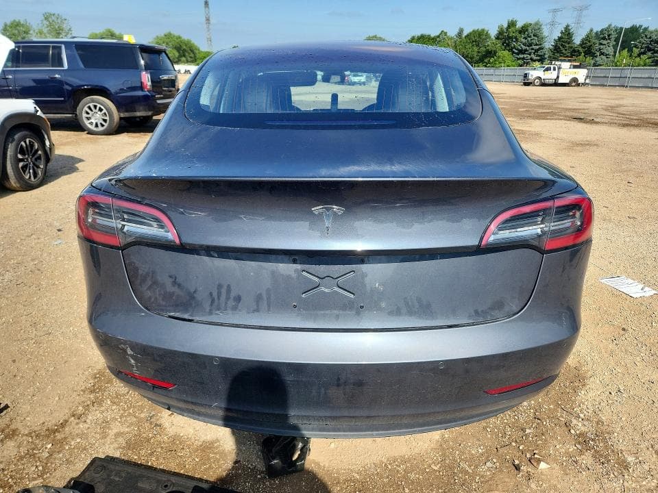 2018 TESLA MODEL 3 6