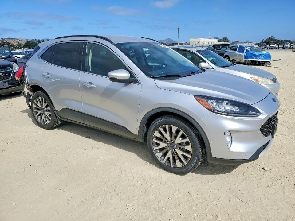 2020 FORD ESCAPE TITANIUM 4