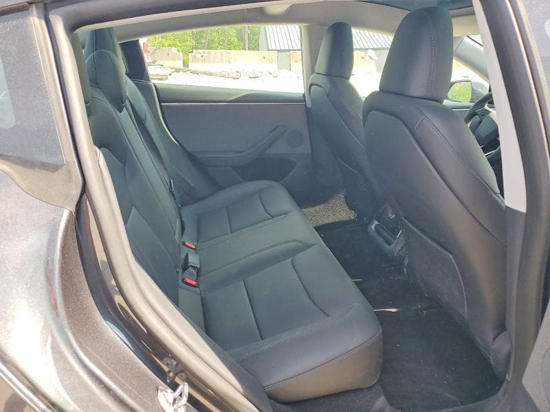 2026 TESLA MODEL 3 10