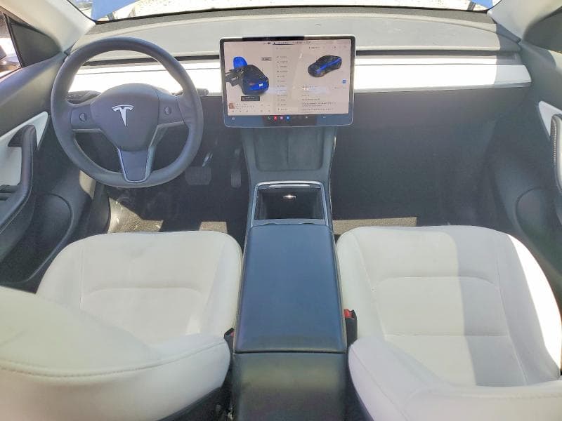 2022 TESLA MODEL Y 8