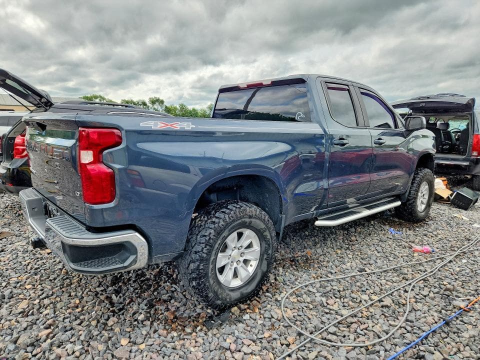 2020 CHEVROLET SILVERADO K1500 LT 3