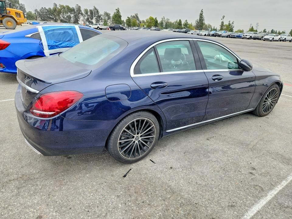 2019 MERCEDES-BENZ C 300 3