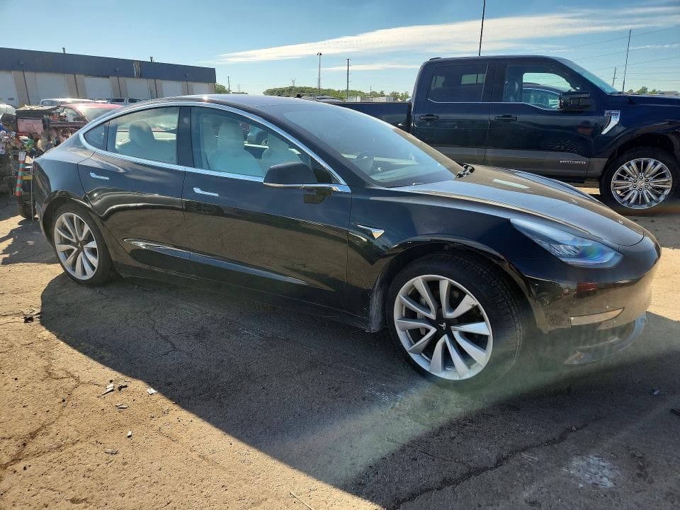 2018 TESLA MODEL 3 4