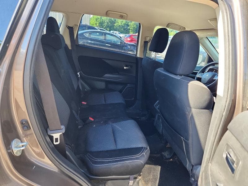 2019 MITSUBISHI OUTLANDER SE 11