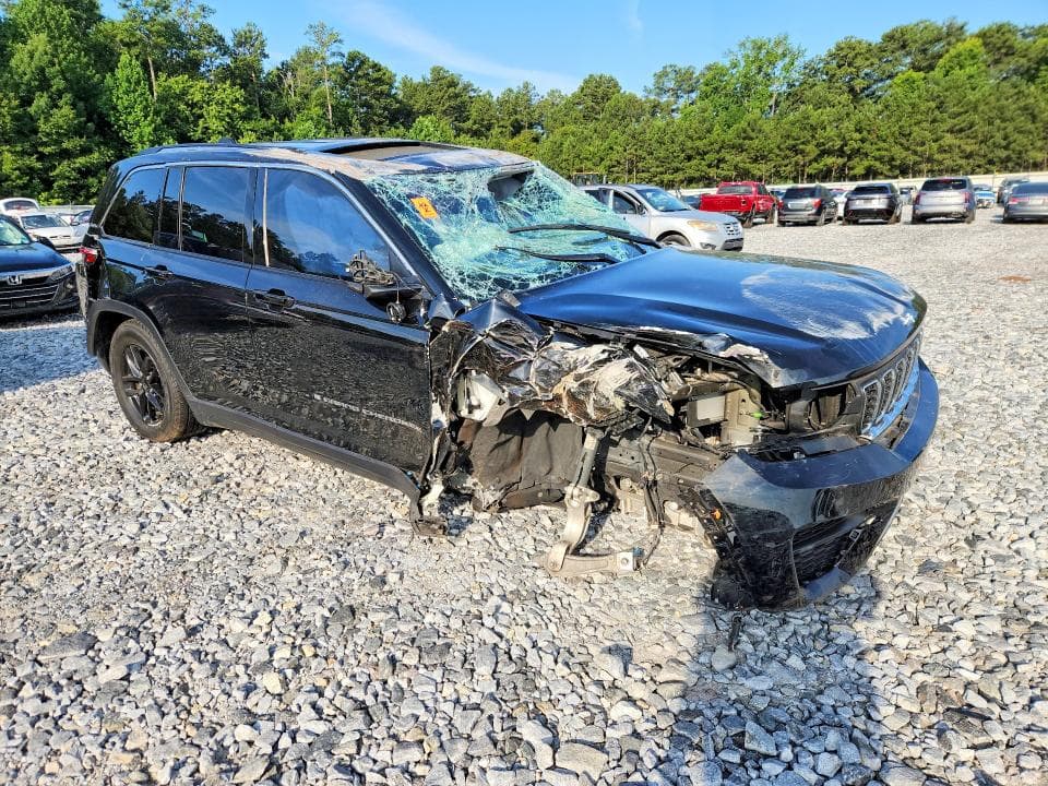 2023 JEEP GRAND CHEROKEE LAREDO 4