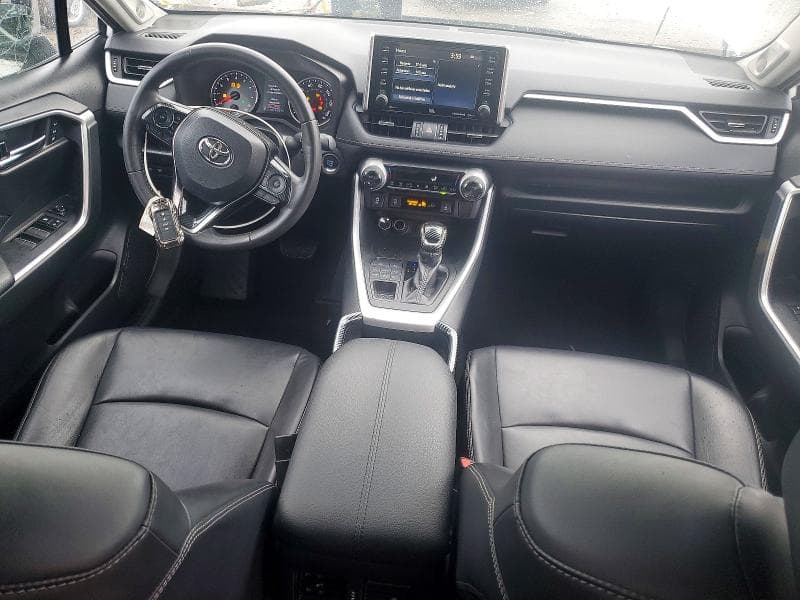 2019 TOYOTA RAV4 XLE PREMIUM 8