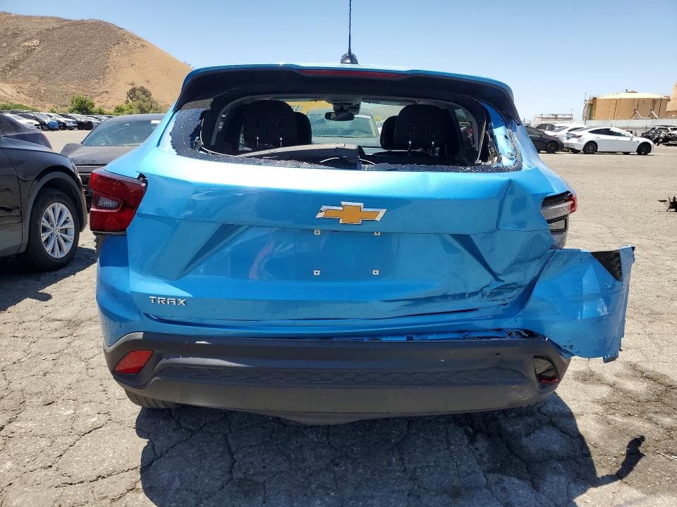 2025 CHEVROLET TRAX LS 6