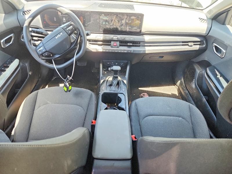 2025 KIA K4 LXS 8