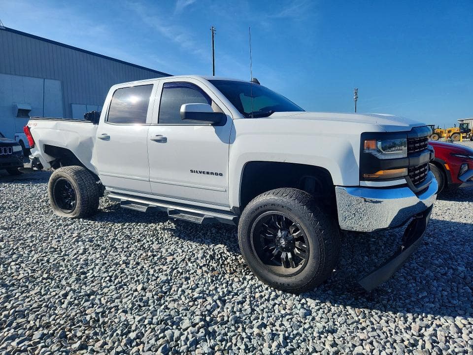 2018 CHEVROLET SILVERADO K1500 LT 4