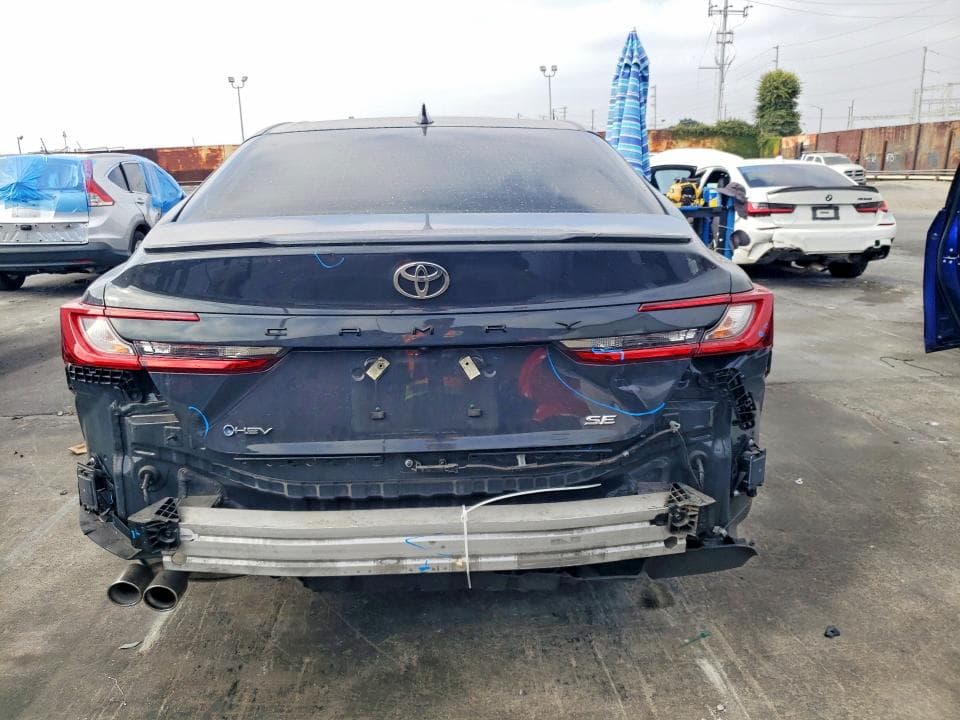 2025 TOYOTA CAMRY SE 6