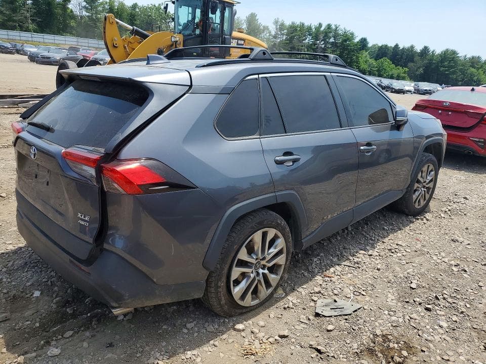 2021 TOYOTA RAV4 XLE PREMIUM 3