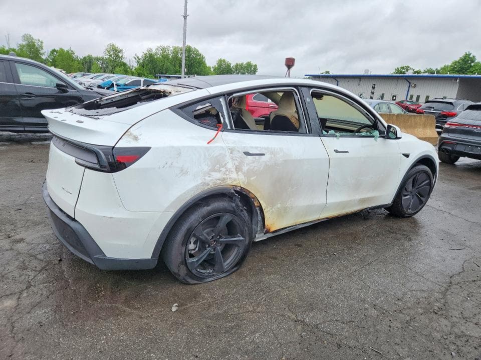 2026 TESLA MODEL Y 3
