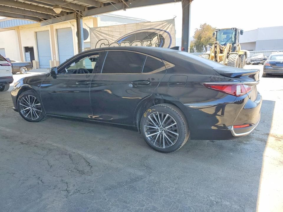 2023 LEXUS ES 300H BASE 2