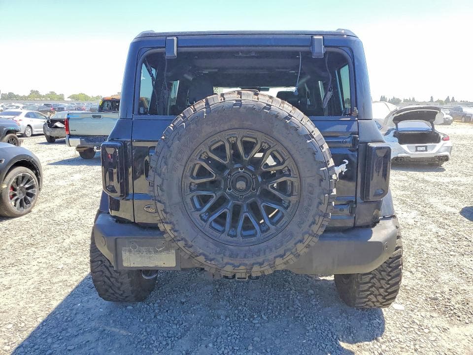 2025 FORD BRONCO OUTER BANKS 6