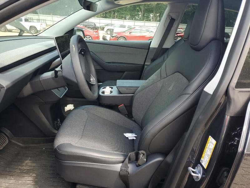 2026 TESLA MODEL Y 7