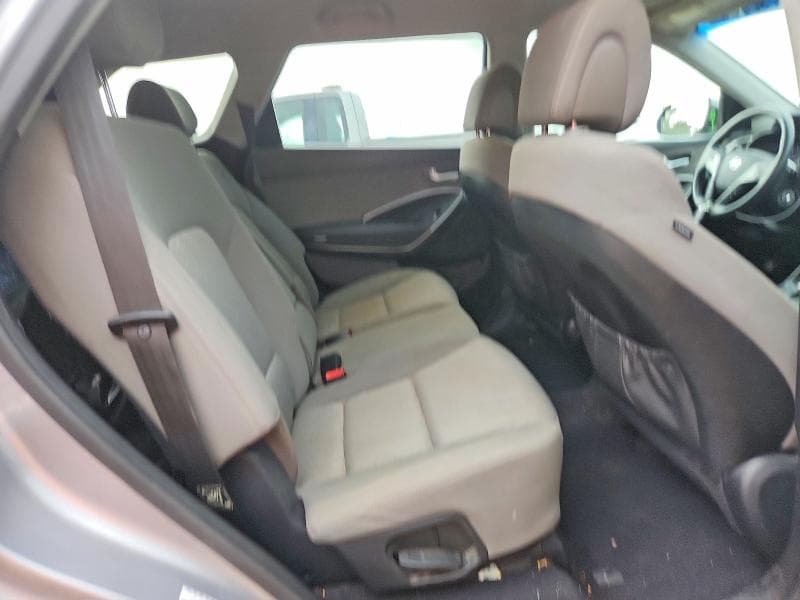 2017 HYUNDAI SANTA FE SE 11