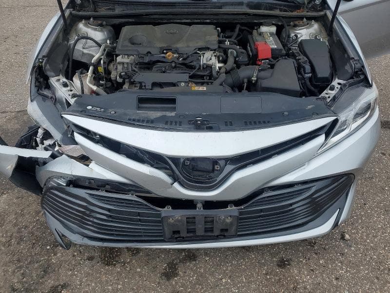 2020 TOYOTA CAMRY LE 11
