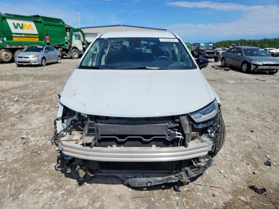 2024 CHRYSLER PACIFICA TOURING L 5