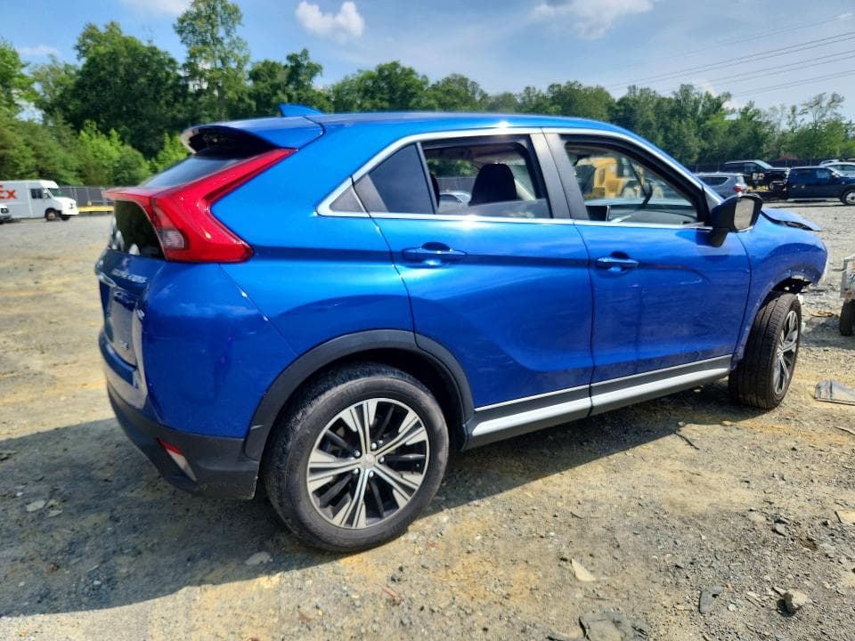 2019 MITSUBISHI ECLIPSE CROSS SE 3