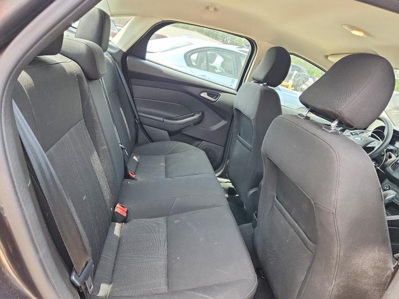 2017 FORD FOCUS SE 10