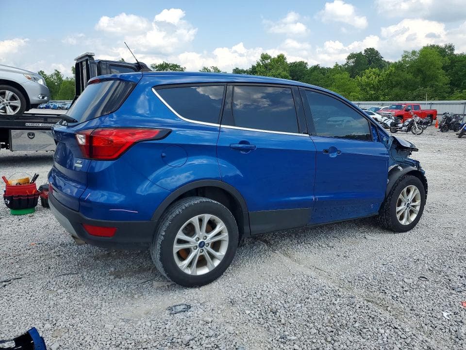2019 FORD ESCAPE SE 3