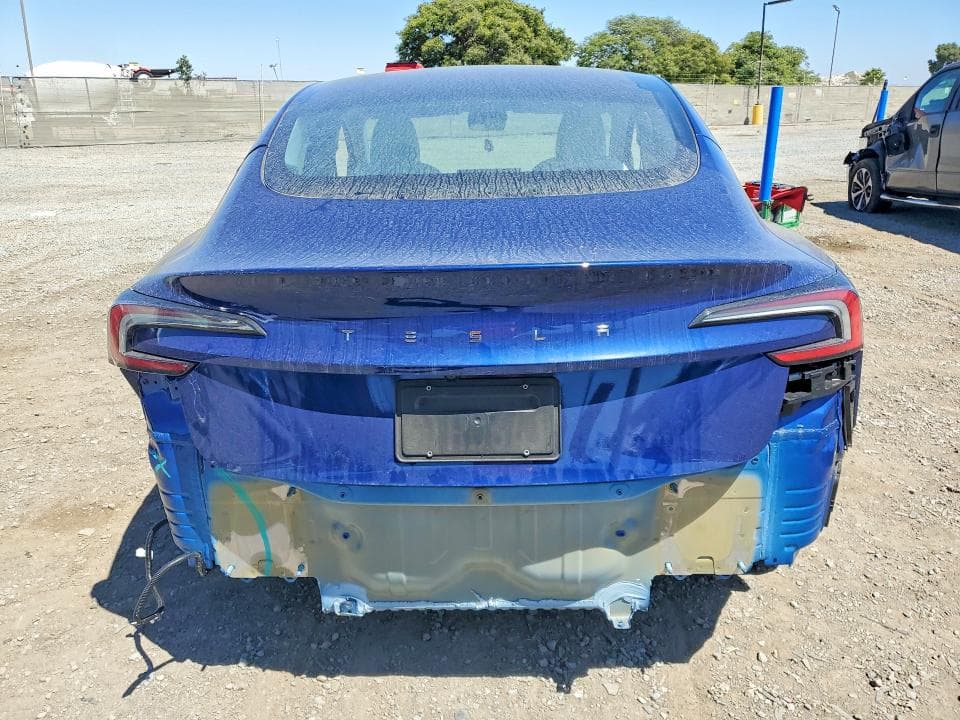 2025 TESLA MODEL 3 6