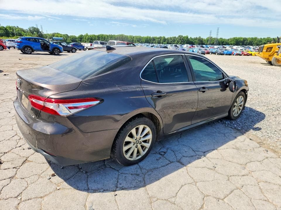 2019 TOYOTA CAMRY LE 3