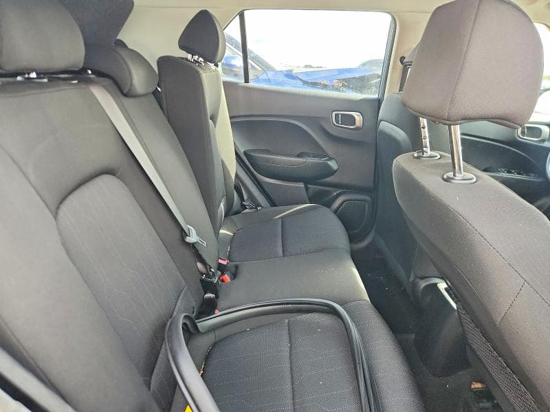 2021 HYUNDAI VENUE SE 10