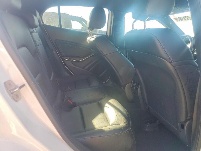 2020 MERCEDES-BENZ GLA 250 10