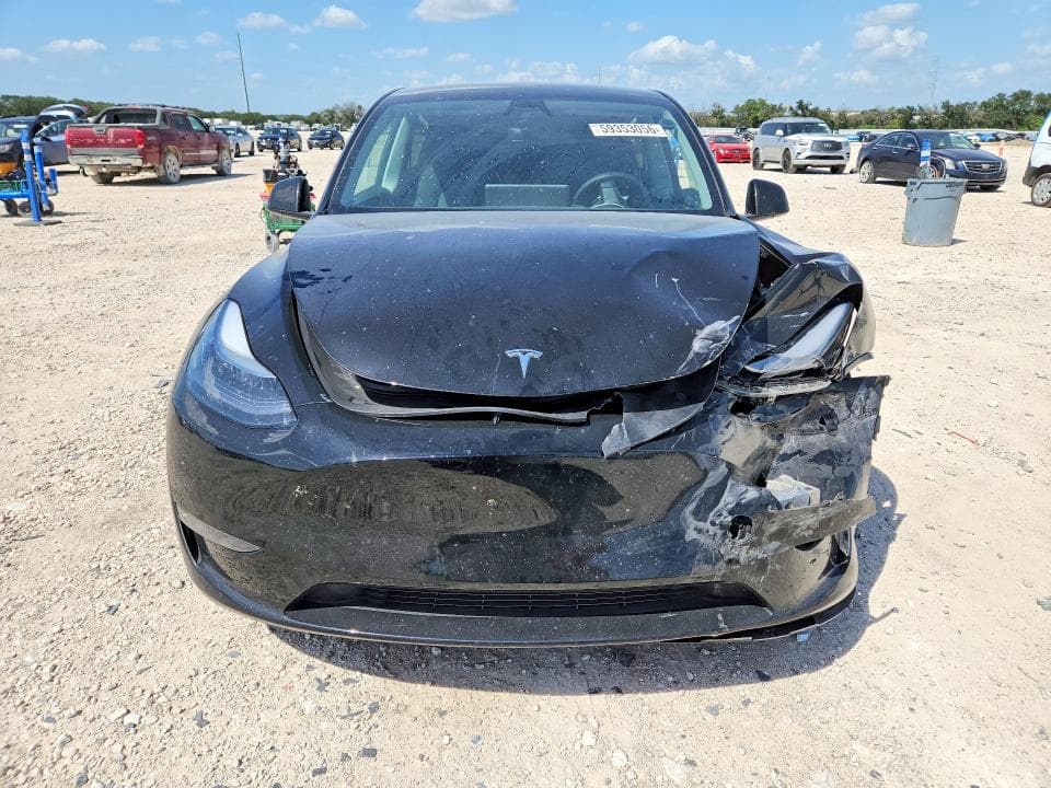 2025 TESLA MODEL Y 5