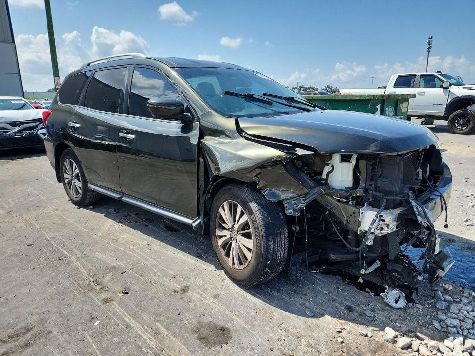 2017 NISSAN PATHFINDER SL 4