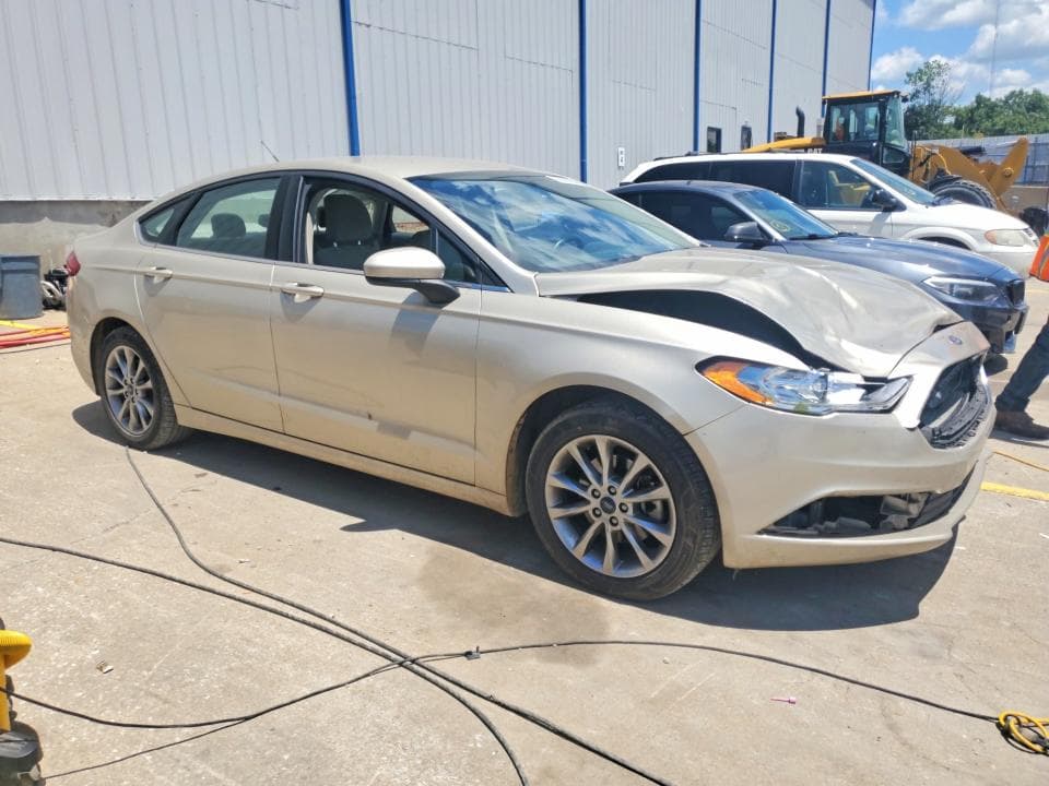 2017 FORD FUSION SE 4