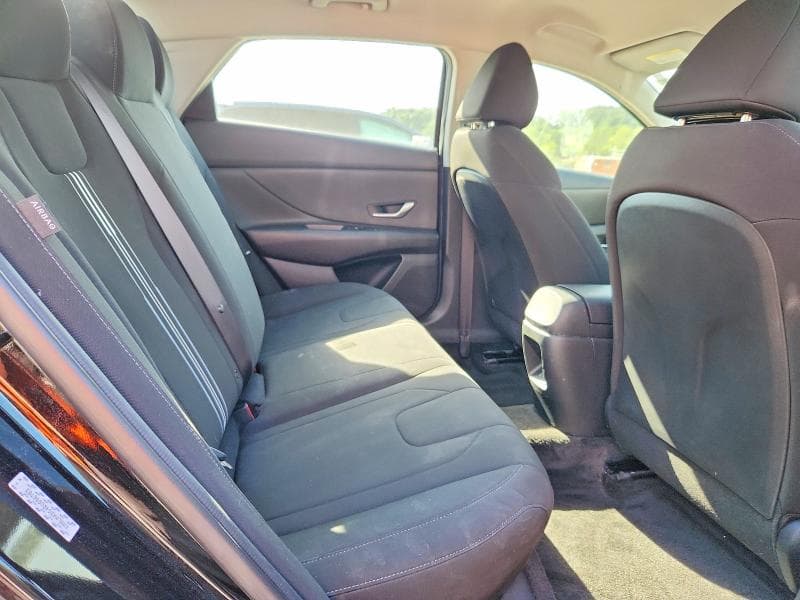 2024 HYUNDAI ELANTRA SEL 10