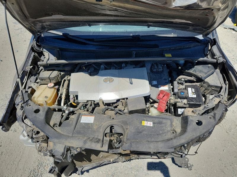 2017 TOYOTA PRIUS THREE 11