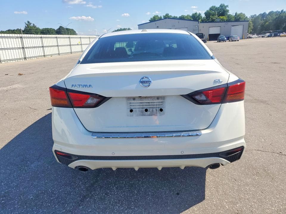 2021 NISSAN ALTIMA SL 5