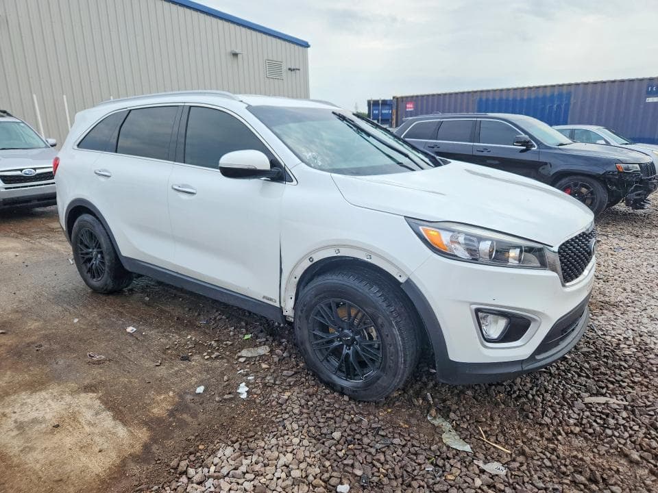 2017 KIA SORENTO LX 4