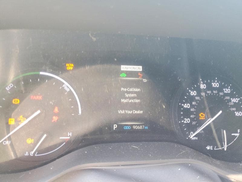 2021 TOYOTA SIENNA LE 9
