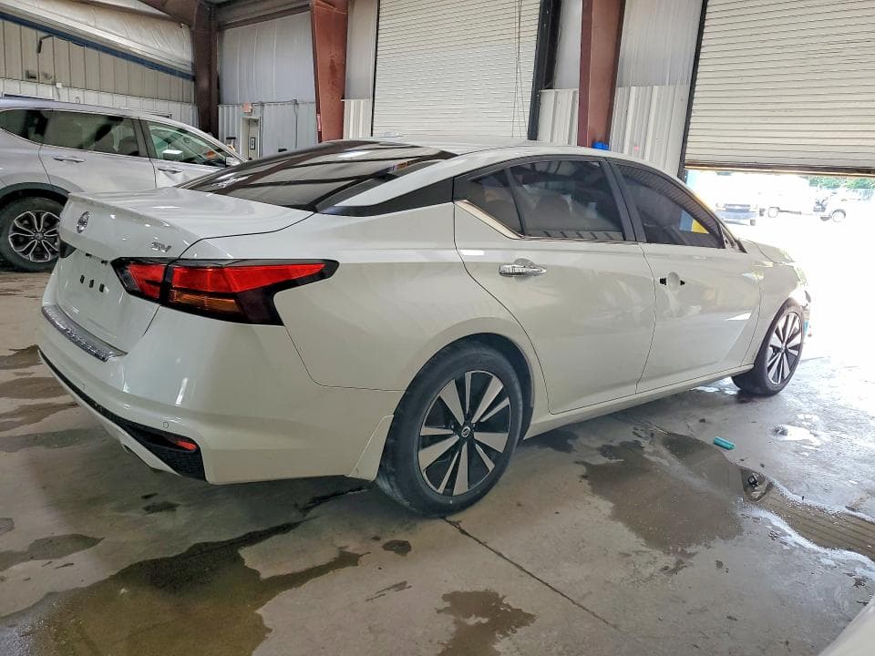 2022 NISSAN ALTIMA SV 3