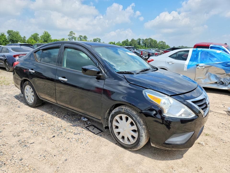 2017 NISSAN VERSA 1.6 SV 4
