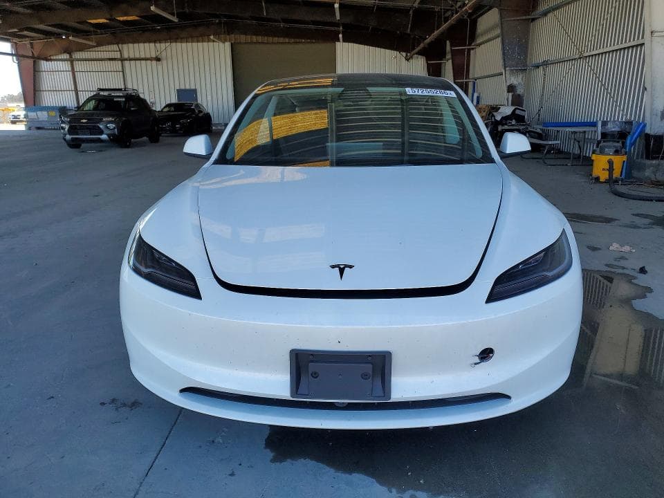 2026 TESLA MODEL 3 5